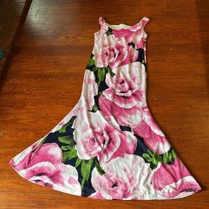 NWT maxi dress w/pink roses! 57.5” long. Stretchy. Rare find. Beautiful!